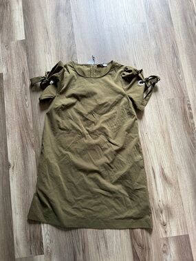 Olive Tie-Sleeve Women’s Top